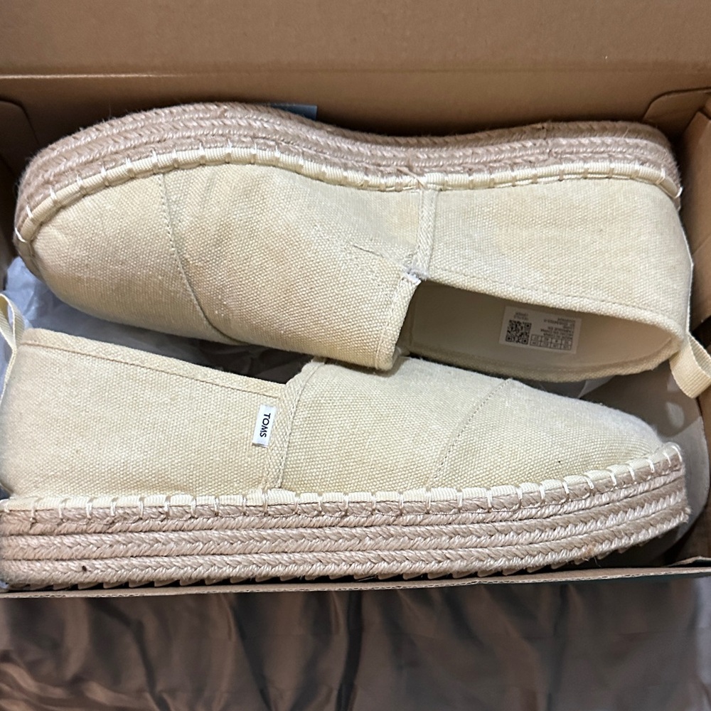 TOMS Natural Canvas Espadrille Shoes
